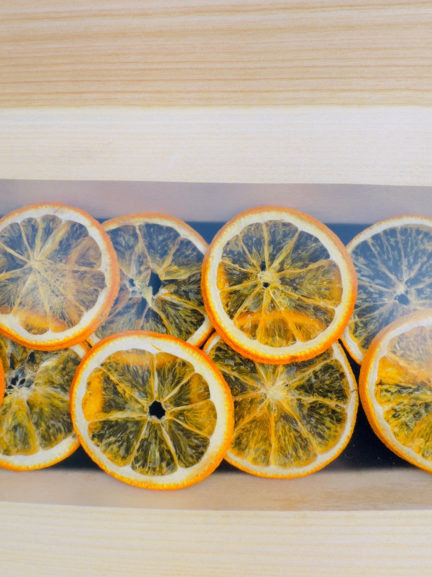 Citrus Glow – Wild cherry serving tray with orange slices and clear epoxy resin