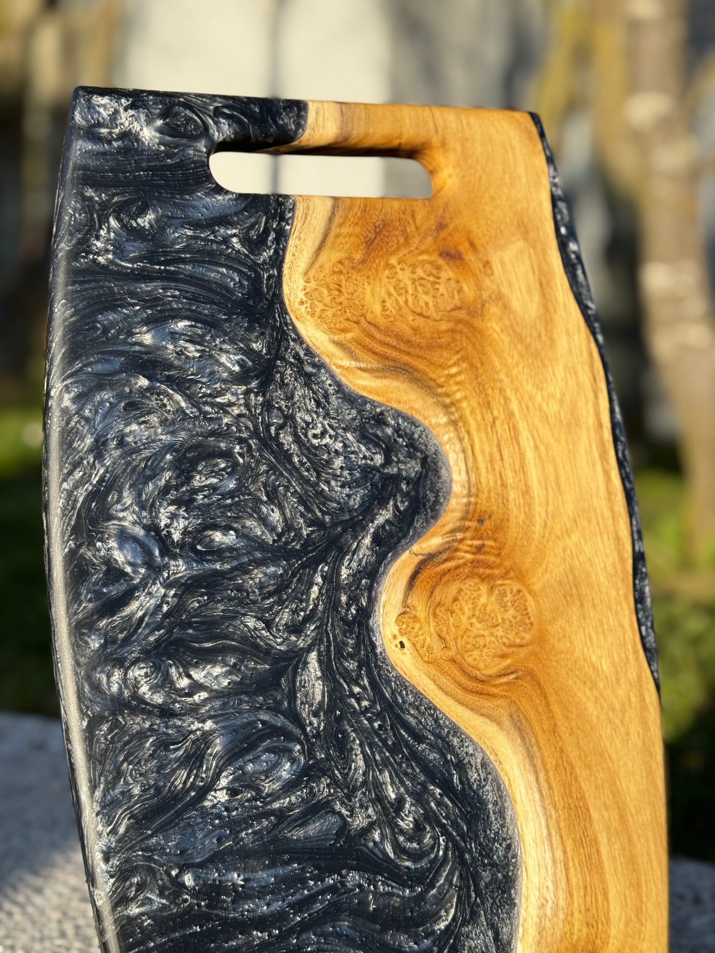 Silbersturm – serving board made of wood and epoxy resin