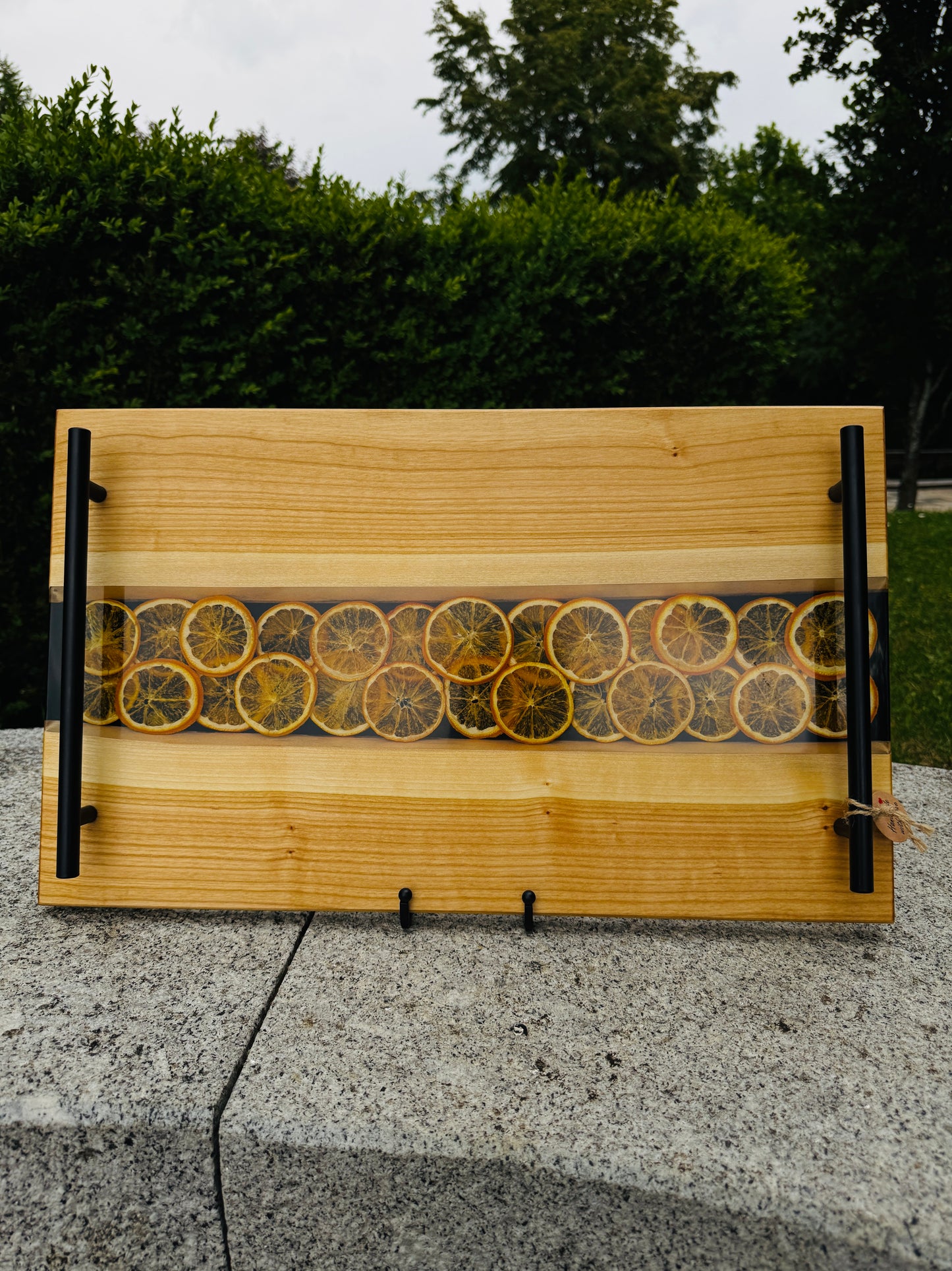 Citrus Glow – Wild cherry serving tray with orange slices and clear epoxy resin