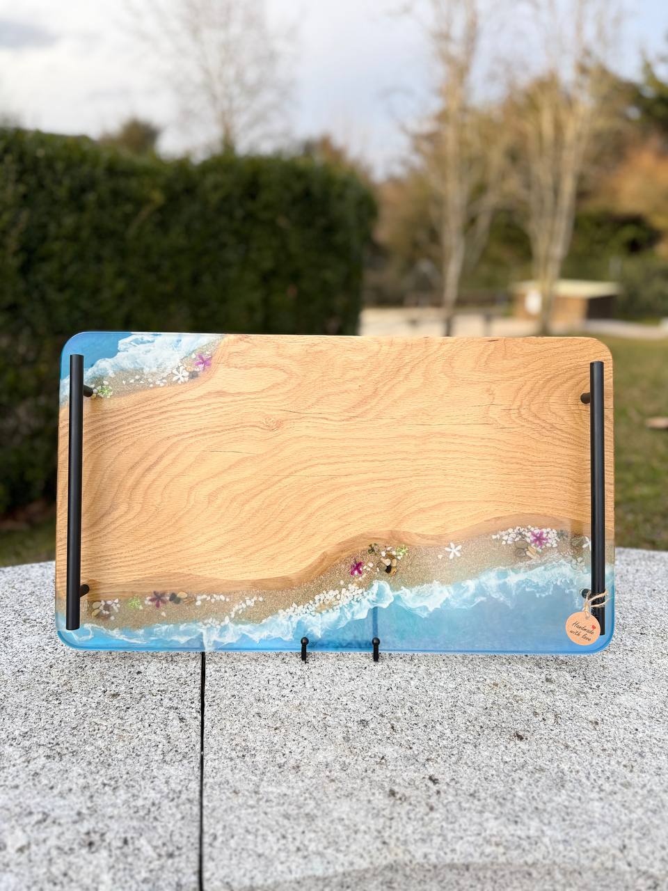 Maritima Tray – Serving tray made of oak wood with marine-effect epoxy resin.