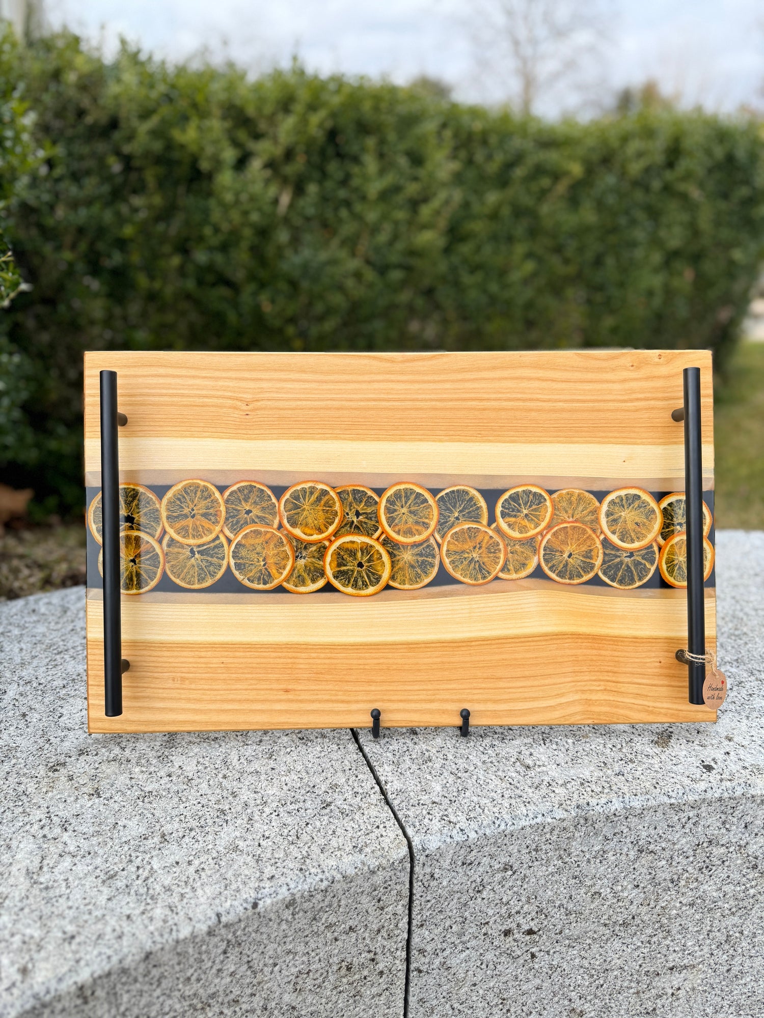 Serviertabletts aus Holz und Epoxidharz