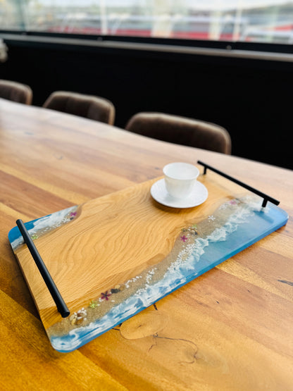 Maritima Tray – Serving tray made of oak wood with marine-effect epoxy resin.