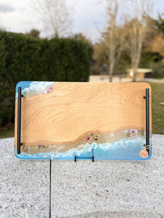 Maritima Tray – Serving tray made of oak wood with marine-effect epoxy resin.