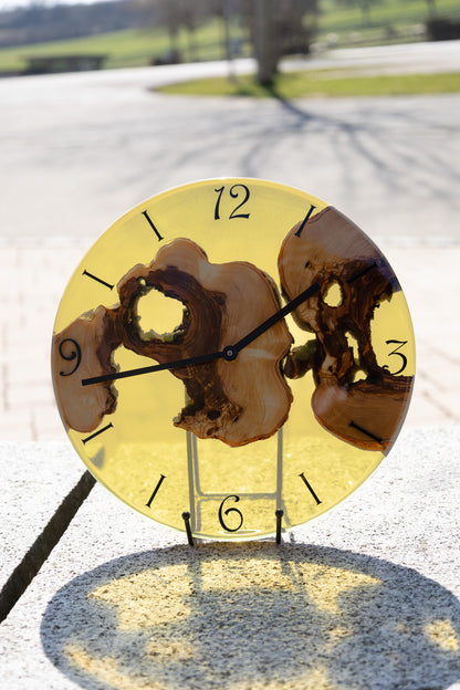 Verde Luna - Exklusive Wanduhr aus Olivenholz