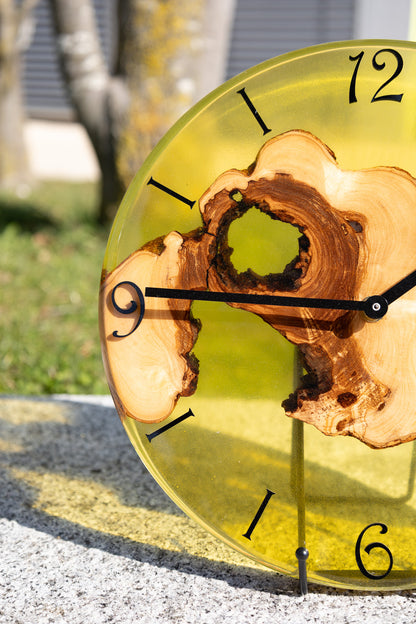 Verde Luna - Exklusive Wanduhr aus Olivenholz